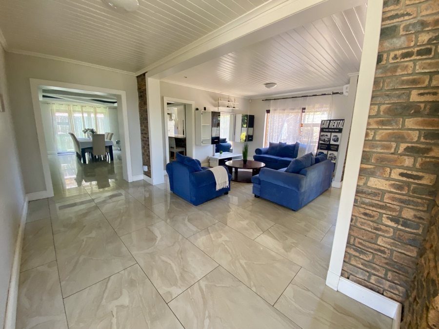 6 Bedroom Property for Sale in De Tijger Western Cape